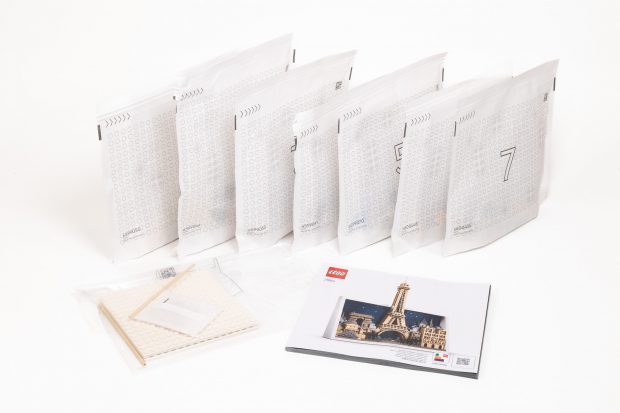 The set is built using 7 numbered bags.