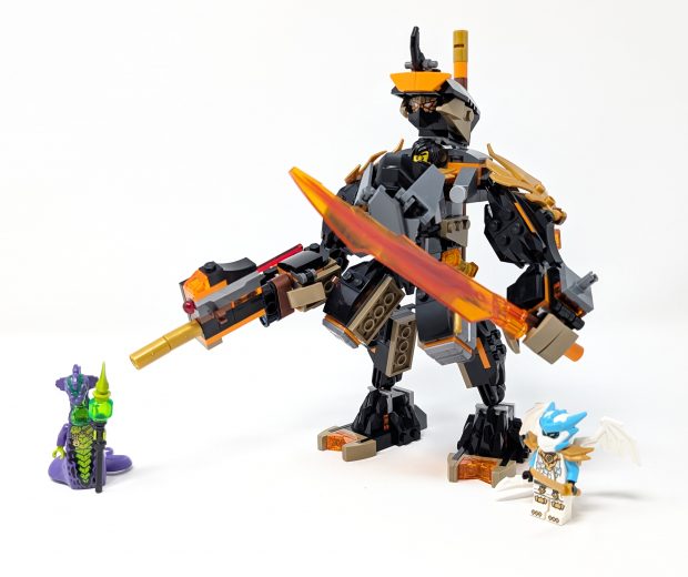 The mech is packed with articulation points for ease of posing.