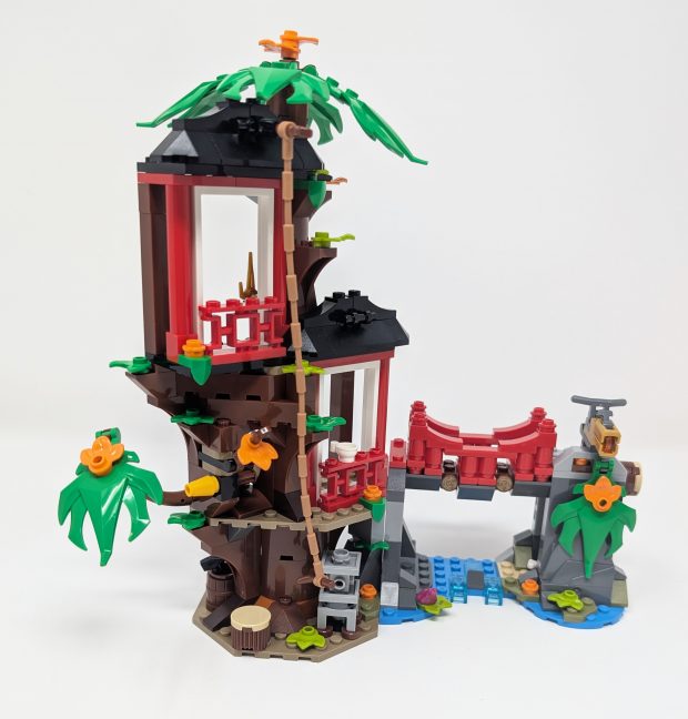 To me the side build is more impressive than the vehicles.