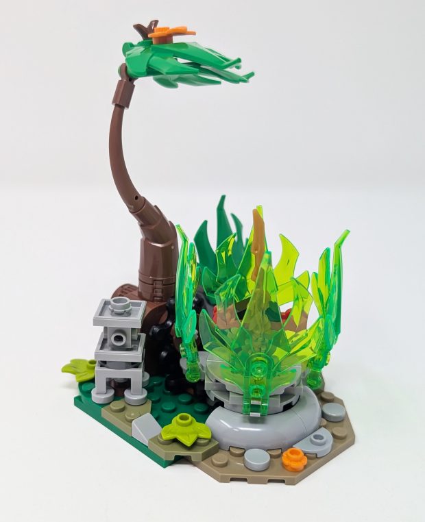 The side build helps make this set more than just a dragon.