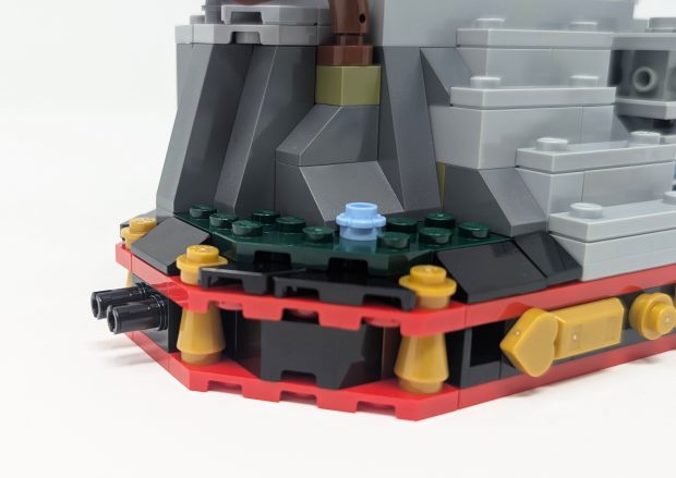 The display is designed to connect to other displays.