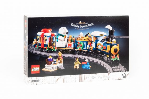 #10361 Holiday Express Train is the first widely distributed LEGO set to include a 3d-printed part.