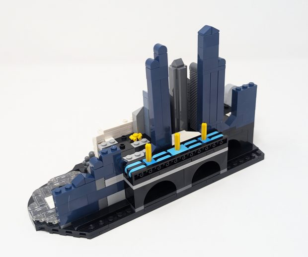 The structure looks great even without the apple.