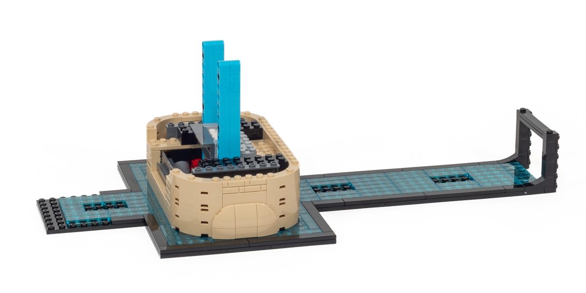 A pair of Technic beams are hidden inside the tower base.